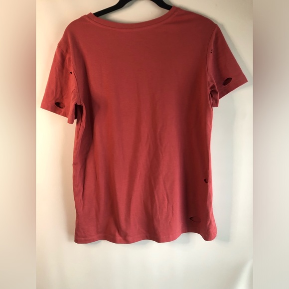 Distressed T-Shirt W/ Lips -Has Holes Throughout M - Picture 2 of 3